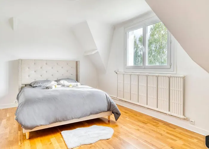 Grande Maison 160 M2 6 Chambres A Caen